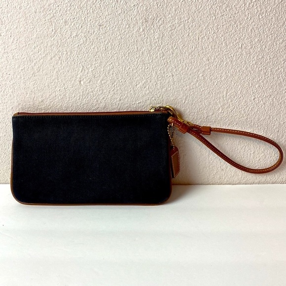 Coach wristlet bag - Picture 2 of 3